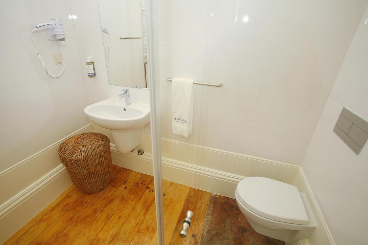 Nº 91 - Almirante Guest House OOporto Rum bild
